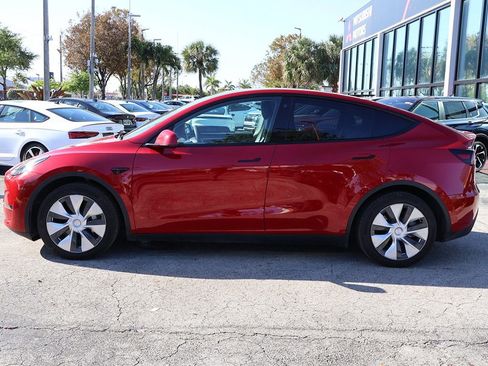 Used 2022 Tesla Model Y Long Range AWD/4WD image 17