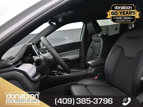 New 2026 Jeep Compass Latitude image 9