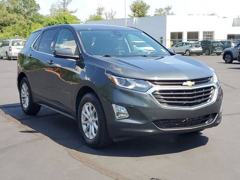 Used 2020 Chevrolet Equinox LT FWD image 2