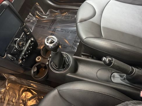 Used 2011 MINI Cooper Convertible image 33