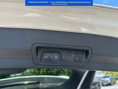 Used 2024 Ford Explorer ST-Line w/ Class IV Trailer Tow Package RWD image 28