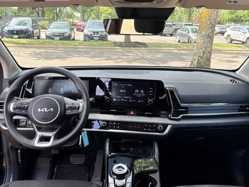 Used 2023 Kia Sportage LX AWD/4WD image 6