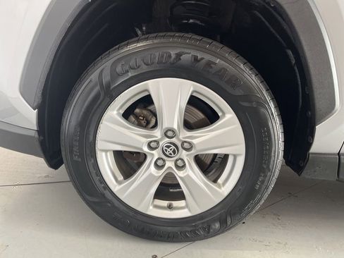 Used 2019 Toyota RAV4 XLE w/ Convenience Package AWD/4WD image 15
