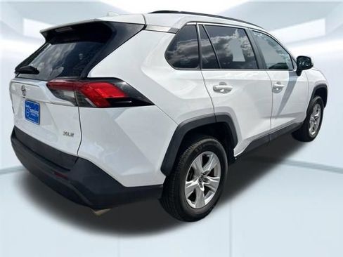 Used 2020 Toyota RAV4 XLE w/ Convenience Package FWD image 6