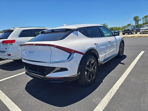 Certified 2025 Kia EV6 Wind RWD image 10