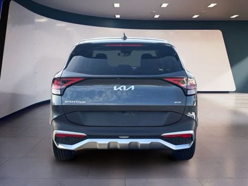 Certified 2023 Kia Sportage LX AWD/4WD image 4