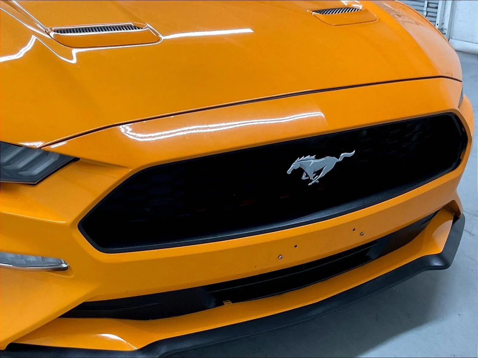 Used 2018 Ford Mustang Coupe RWD image 36