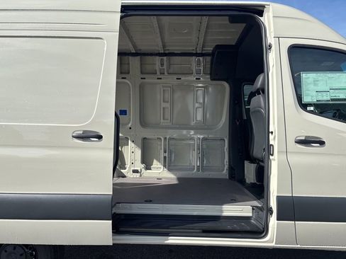 New 2026 Mercedes-Benz Sprinter 2500 image 15