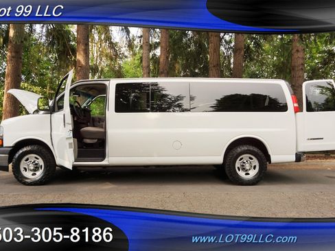 Used 2017 Chevrolet Express 3500 LT w/ LT Preferred Equipment Group image 25