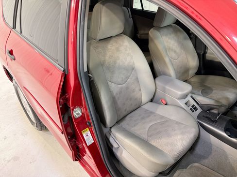 Used 2011 Toyota RAV4 2WD w/ Base L4 Extra Value Pkg image 26