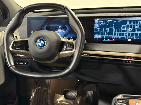 Used 2023 BMW iX M60 AWD/4WD image 22