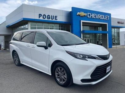 Used 2024 Toyota Sienna LE