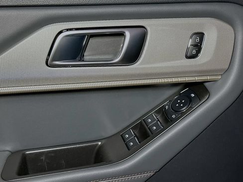 New 2026 Ford Explorer Active w/ Active Comfort Package AWD/4WD image 14