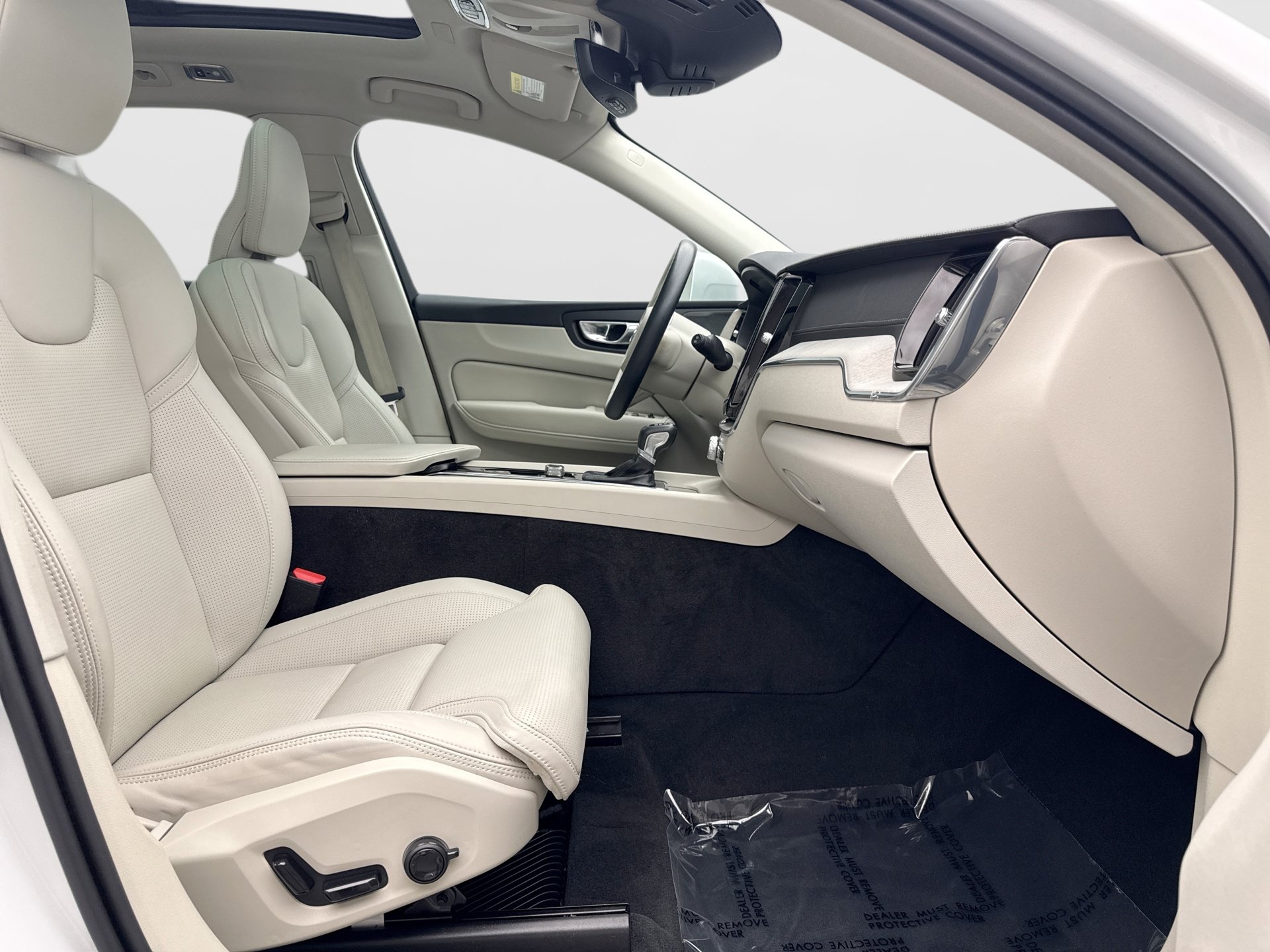 Used 2021 Volvo XC60 T5 Inscription w/ Climate Package AWD/4WD image 17