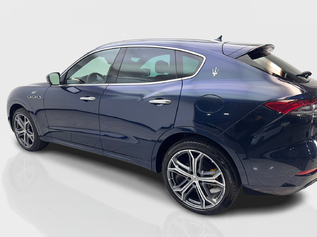 Used 2023 Maserati Levante GT AWD/4WD image 16