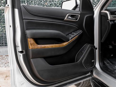 Used 2017 GMC Yukon Denali image 35