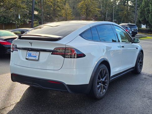 Used 2023 Tesla Model X image 5