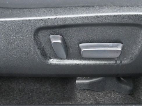 Used 2017 Toyota Highlander Limited w/ Protection Package #3 AWD/4WD image 39