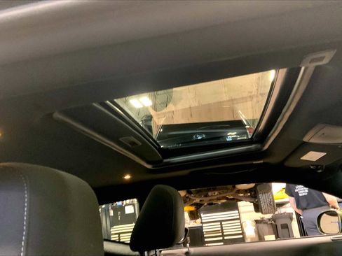 Used 2023 Dodge Challenger SXT w/ Blacktop Package image 15