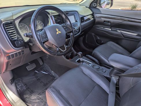 Used 2016 Mitsubishi Outlander SE FWD image 24