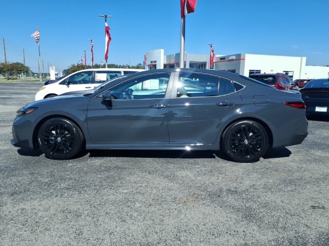 Used 2026 Toyota Camry SE w/ Convenience Package FWD image 3