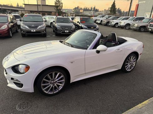 Used 2017 FIAT 124 Spider Lusso image 11