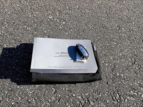 Used 2021 Nissan Rogue S image 10