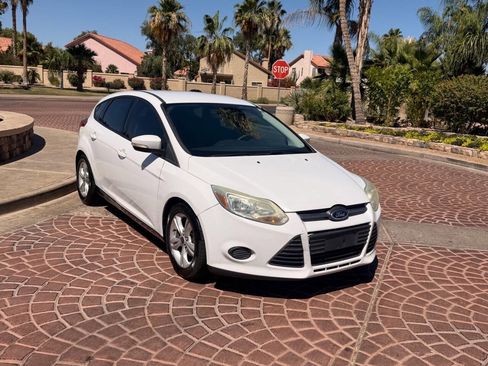 Used 2014 Ford Focus SE FWD image 13