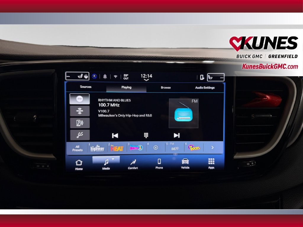 Used 2025 Chrysler Pacifica Select FWD image 26