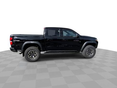Certified 2024 Chevrolet Colorado ZR2 w/ Technology Package AWD/4WD image 9