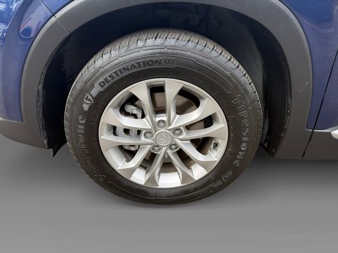 Used 2019 Hyundai Santa Fe SEL image 9