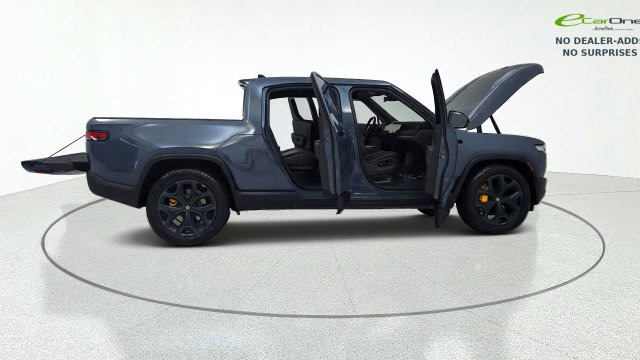 Used 2026 Rivian R1T Premium Tri AWD/4WD image 19