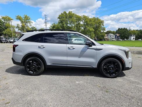Certified 2024 Kia Sorento SX Prestige AWD/4WD image 8