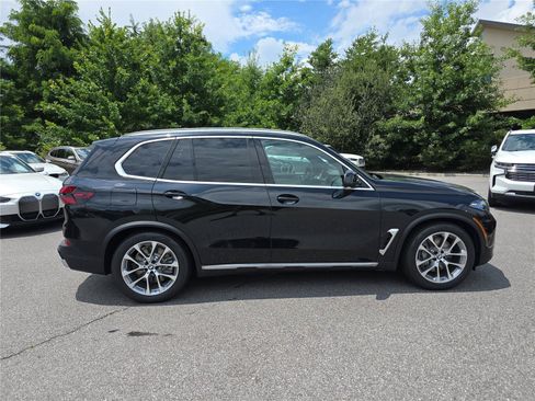 New 2026 BMW X5 xDrive50e w/ Climate Comfort Package AWD/4WD image 2