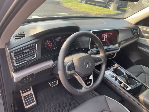 Used 2026 Volkswagen Atlas Peak Edition AWD/4WD image 10
