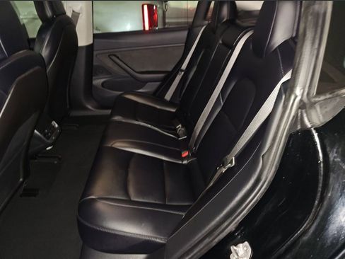 Used 2018 Tesla Model 3 Long Range image 21