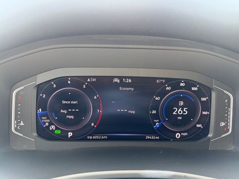 Used 2022 Volkswagen Atlas SE w/ Panoramic Sunroof Package FWD image 12