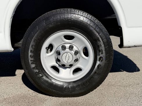 Used 2014 Chevrolet Express 2500 2500 3dr Cargo Van w/1WT image 88