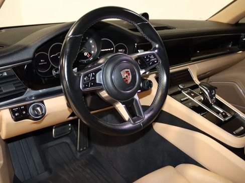 Used 2018 Porsche Panamera 4 image 49