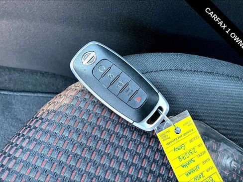 Used 2026 Nissan Sentra SR w/ Floor Mat Package FWD image 33