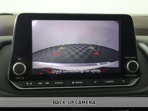 Used 2023 Nissan Rogue SV image 5