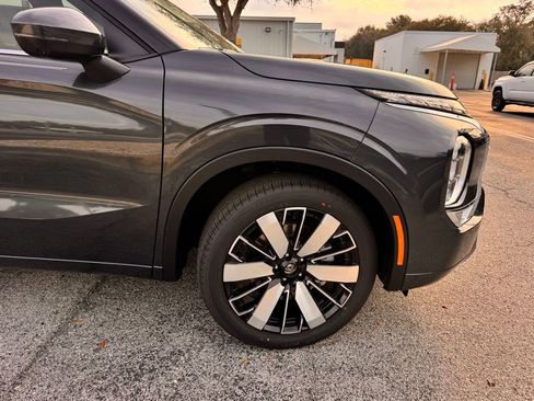 New 2026 Mitsubishi Outlander SEL FWD image 12
