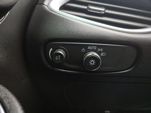 Used 2021 Chevrolet Malibu LT FWD image 17