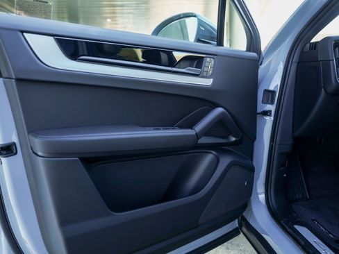 New 2026 Porsche Cayenne E-Hybrid image 16