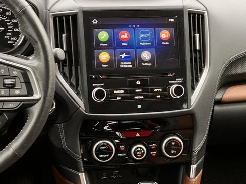 Used 2022 Subaru Forester Touring image 17