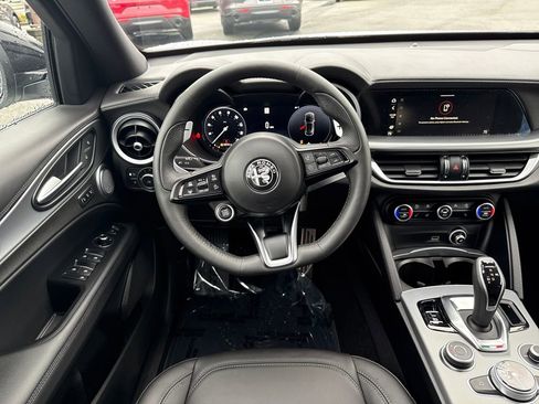 New 2025 Alfa Romeo Stelvio Sprint image 17