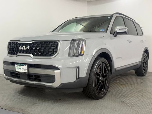 Used 2023 Kia Telluride EX X-Line AWD/4WD image 3