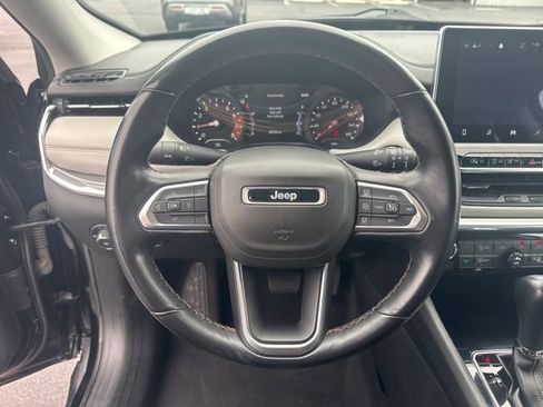 Used 2022 Jeep Compass Limited image 13