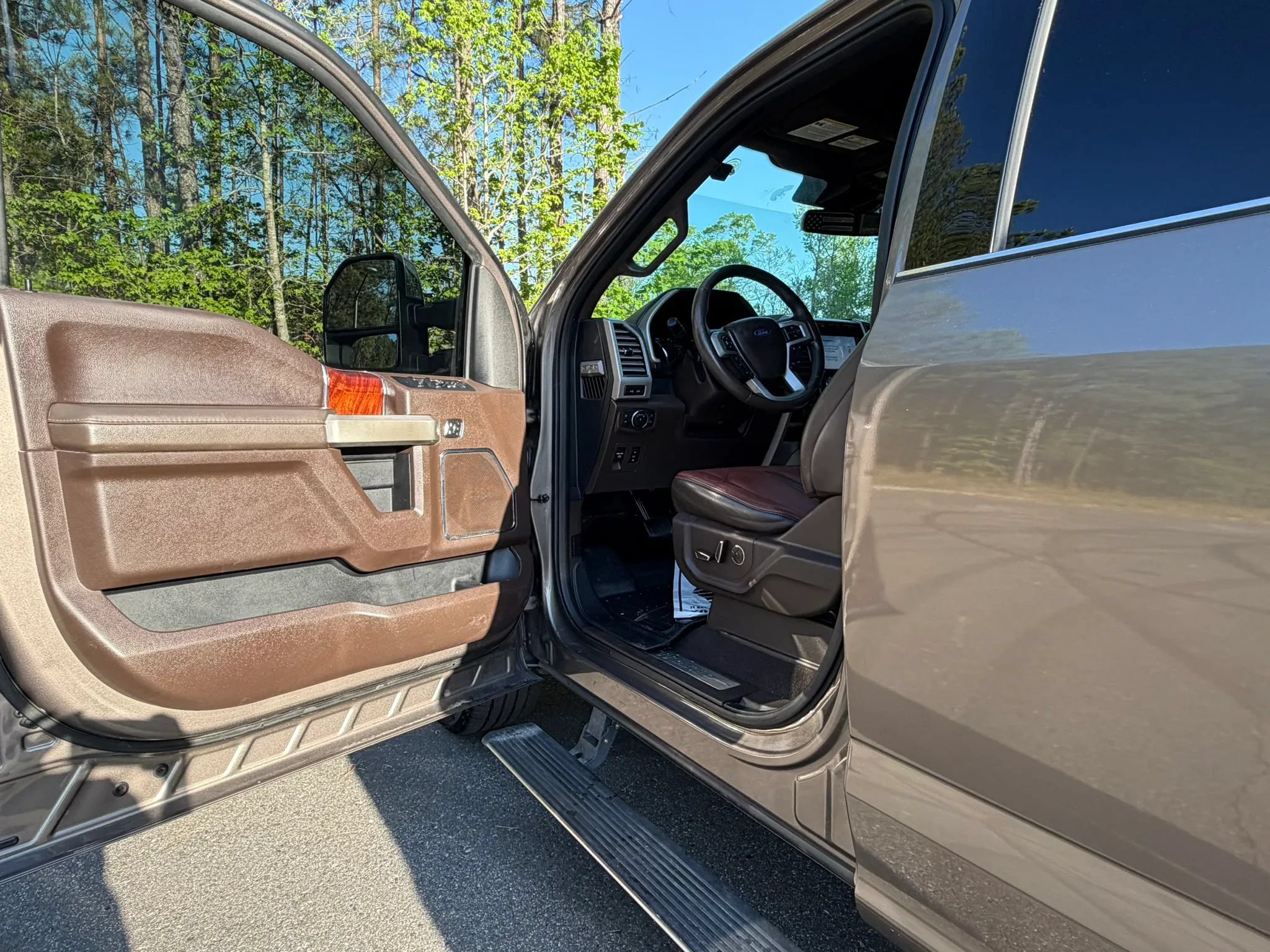 Used 2018 Ford F150 King Ranch w/ Equipment Group 601A Luxury AWD/4WD image 22
