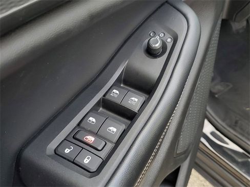 Certified 2023 Jeep Grand Cherokee L Laredo image 16